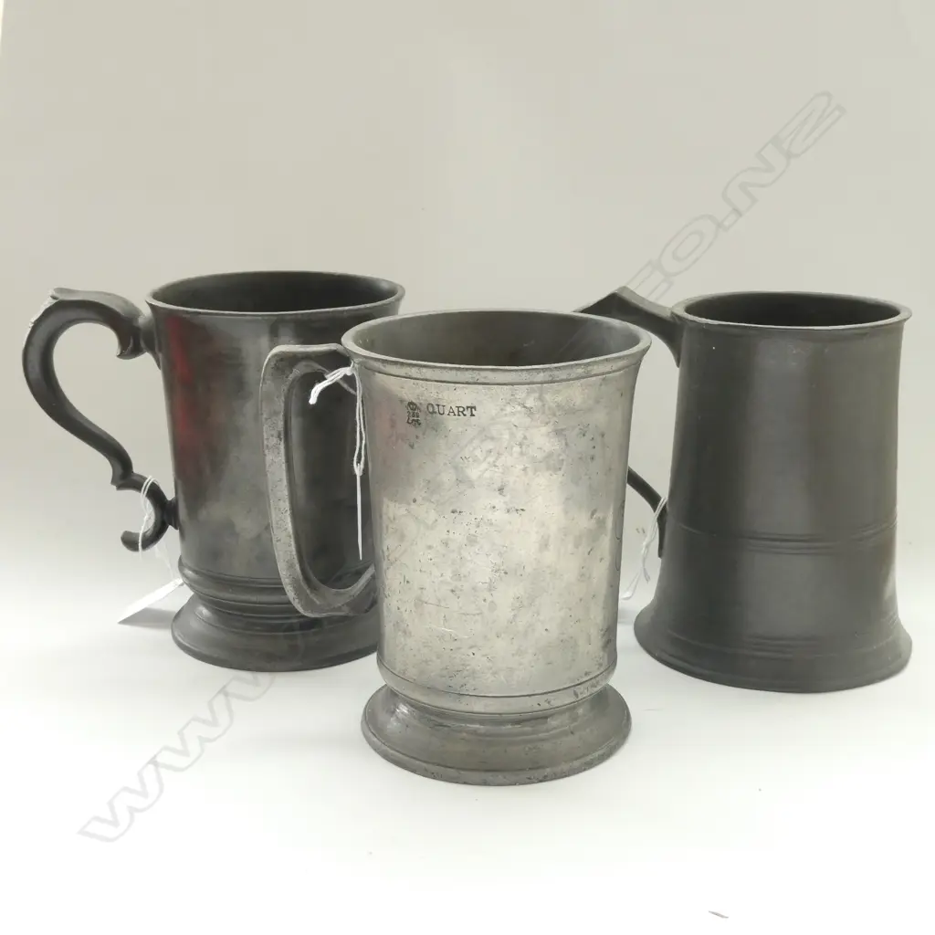 3 GEORGIAN / VICTORIAN PEWTER QUART MUGS Image 1++