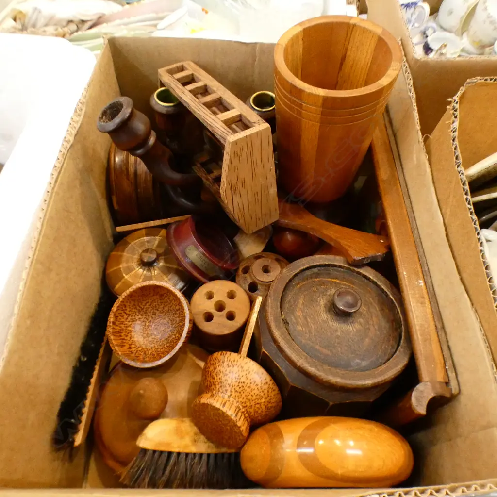 BOX LOT ASST. SOVEREIGN WARE ETC Image 1++