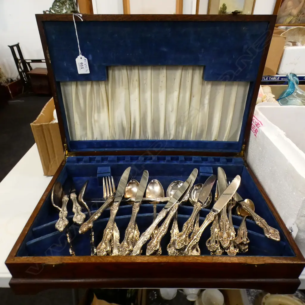 WILTSHIRE CUTLERY CANTEEN Image 1++