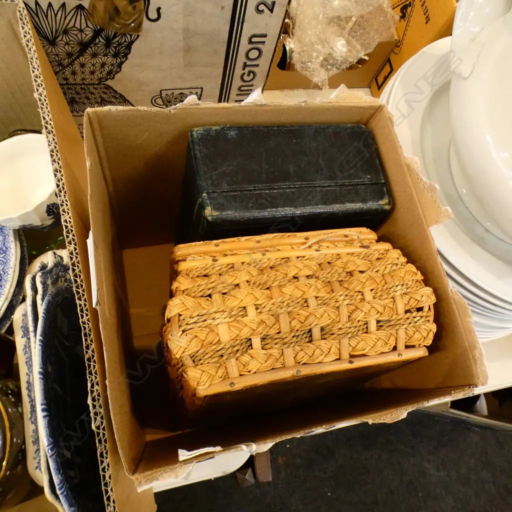 SEWING BASKET AND LEATHERETTE JEWELLERY BOX Image 1++