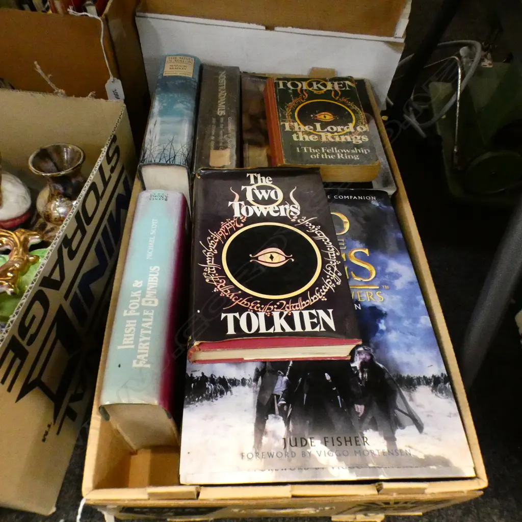 BOX LOT BOOKS; FANTASY INCL. TOLKIEN Image 1++