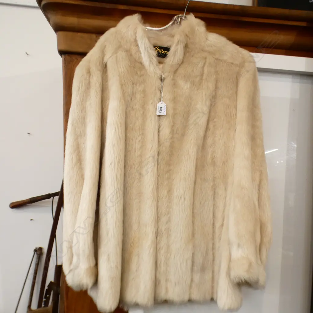 CREAM 'FURICOAT NZ' FUR COLLARLESS JACKET Image 1++