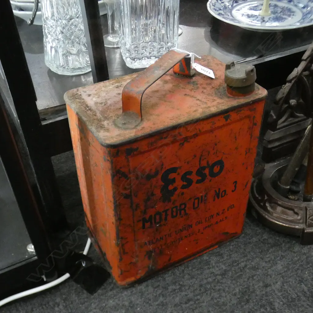 VINTAGE RED ESSO MOTOR OIL CAN H.320mm Image 1++