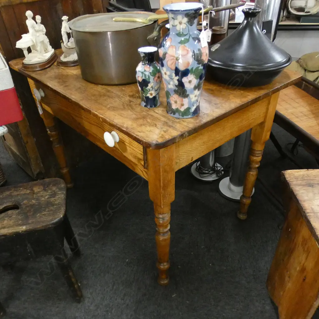 VINTAGE WOODEN KITCHEN TABLE 1010x735x760mm Image 1++
