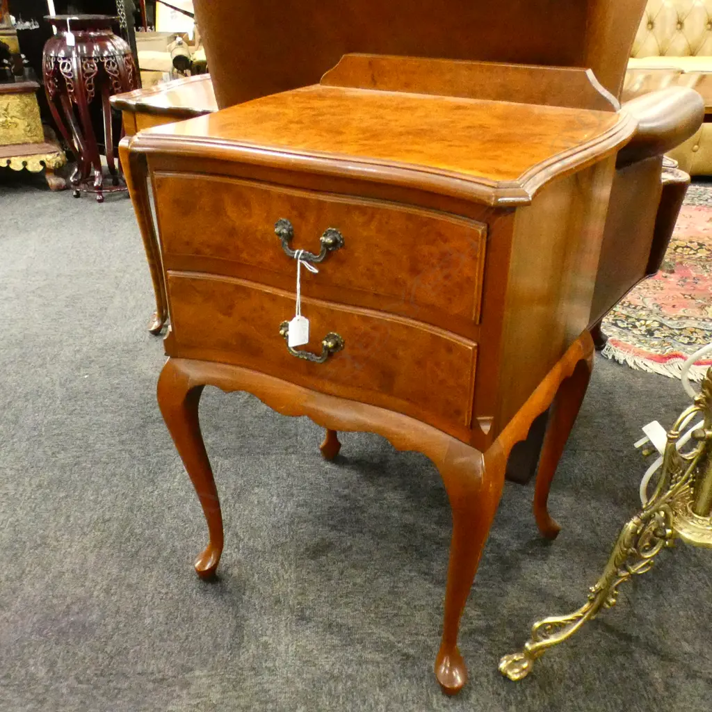 BURR WALNUT QUEEN ANNE STYLE BEDSIDE CHEST 2 DRAWER H.670mm Image 1++