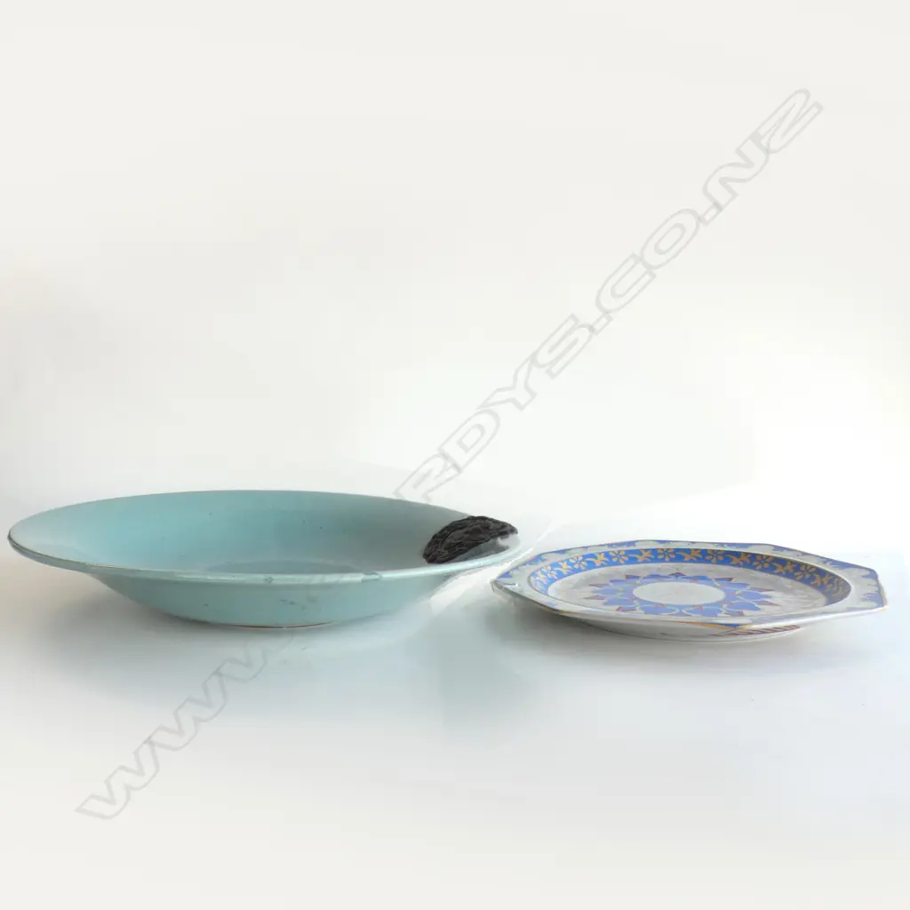 2 LARGE PLATTERS; OCTAGONAL & CELADON CRACKLE GLAZE 440mm dia Image 1++