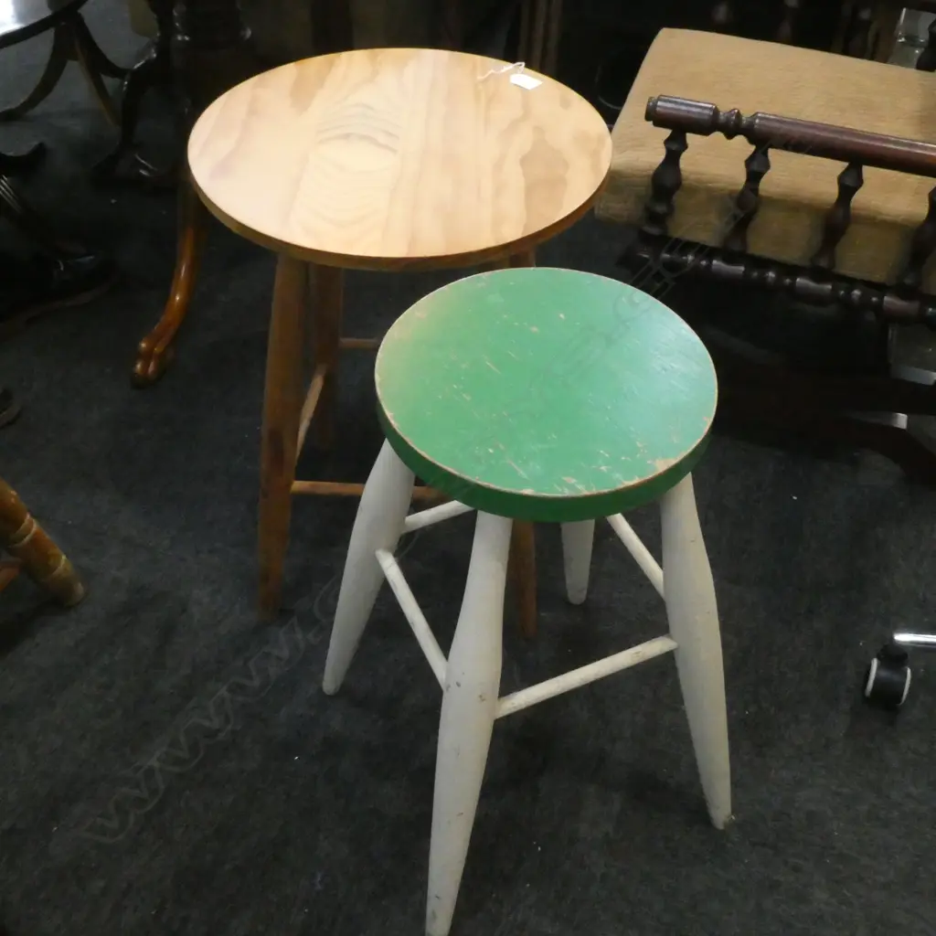 WOODEN TABLE & PAINTED STOOL H.600mm Image 1++