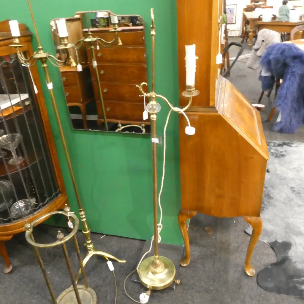 VINTAGE BRASS SINGLE ARM LAMP H.1310mm Image 1++