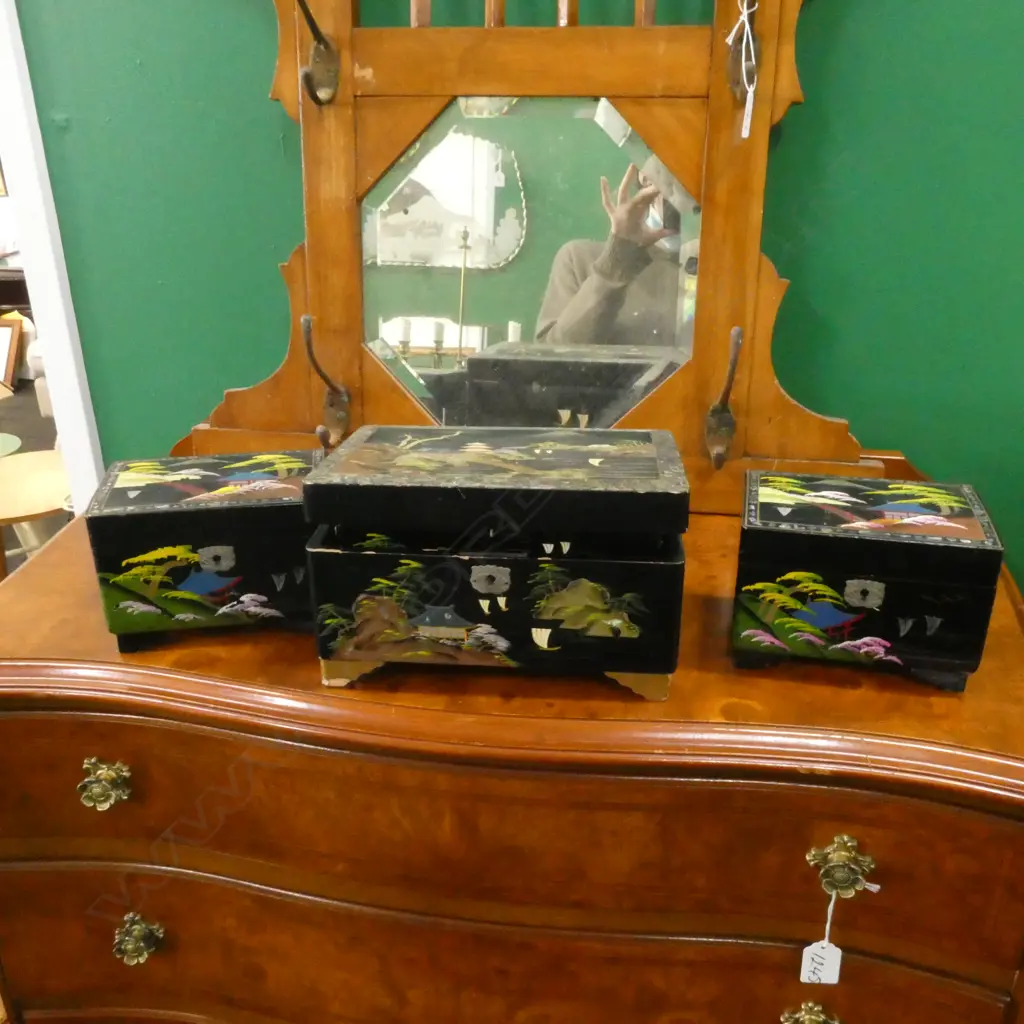 2 ORIENTAL MOP INLAID JEWELLERY BOXES W. Image 1++