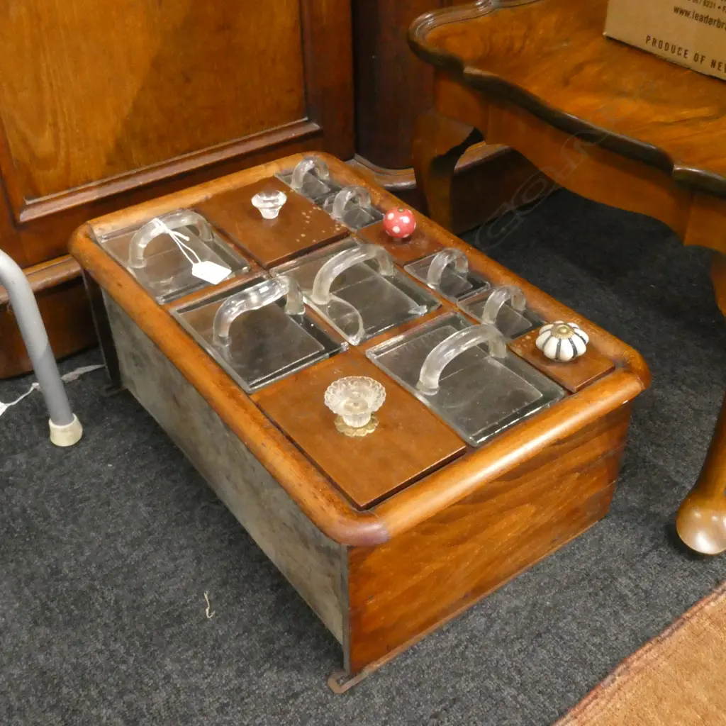 1930S OAK WALLHUNG SPICE RACK WITH SOME GLASS DRAWERS (AF) LATER KNOBS 320MM HIGH  530MM WIDE Image 1++