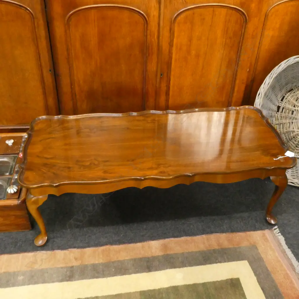 1960s WALNUT PIE CRUST LONG COFFEE TABLE L.1130mm Image 1++