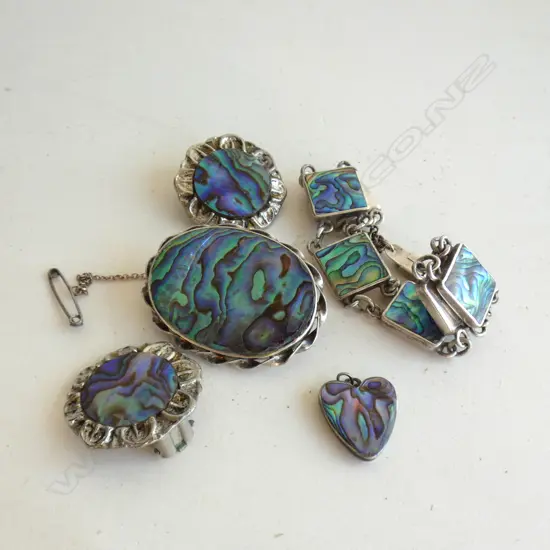 4 X STERLING PAUA JEWELLERY – BRACELET, BROOCH, EARRINGS, PLUS PENDANTS