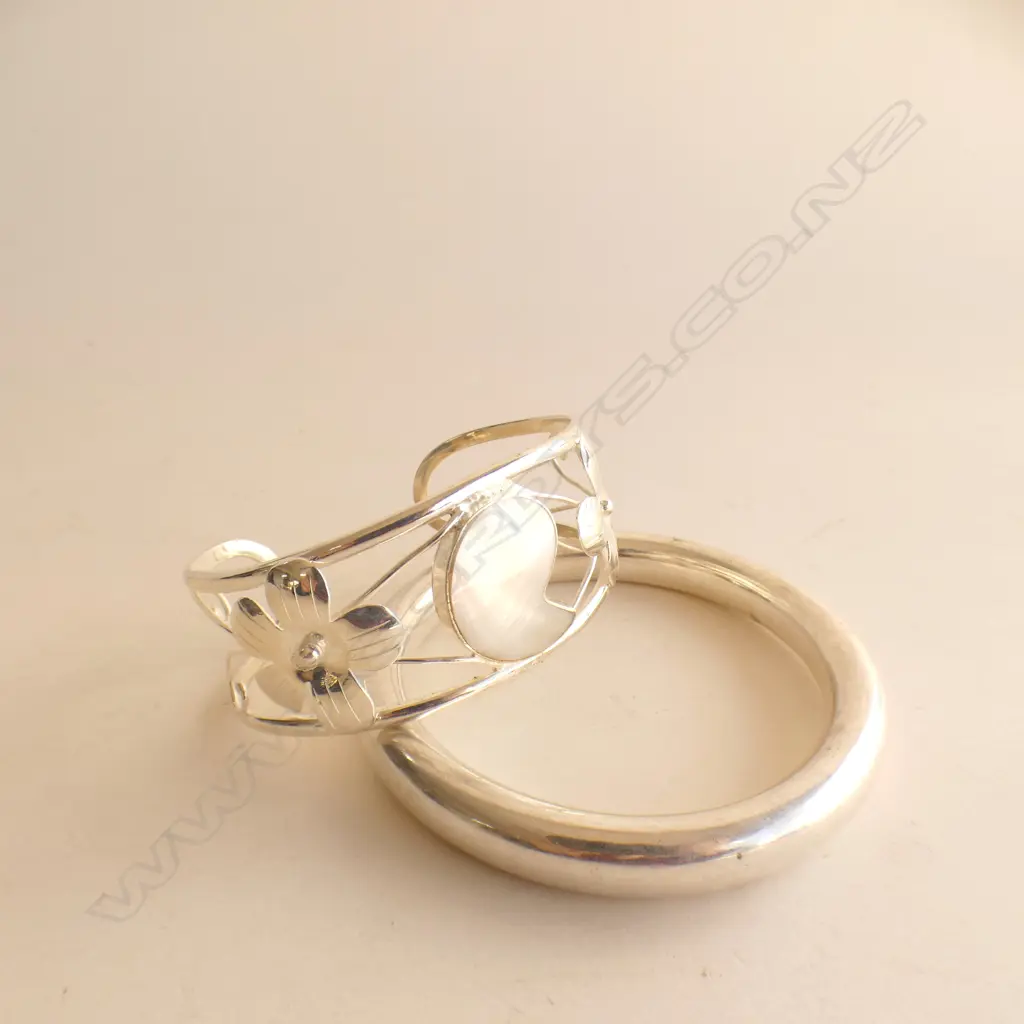 2 925 STG BANGLES 67 GRAMS Image 1++