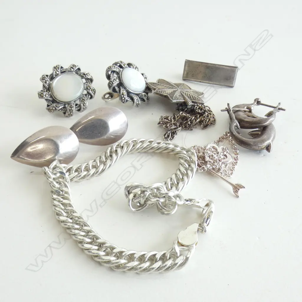 ASST. STG JEWELLERY 55 GRAMS Image 1++