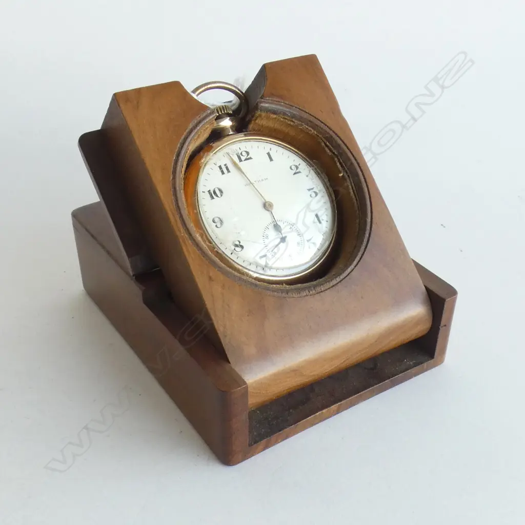 TRAVELLING WATCH & WOODEN CASE -  WATCH A/F & NOT WORKING  Image 1++