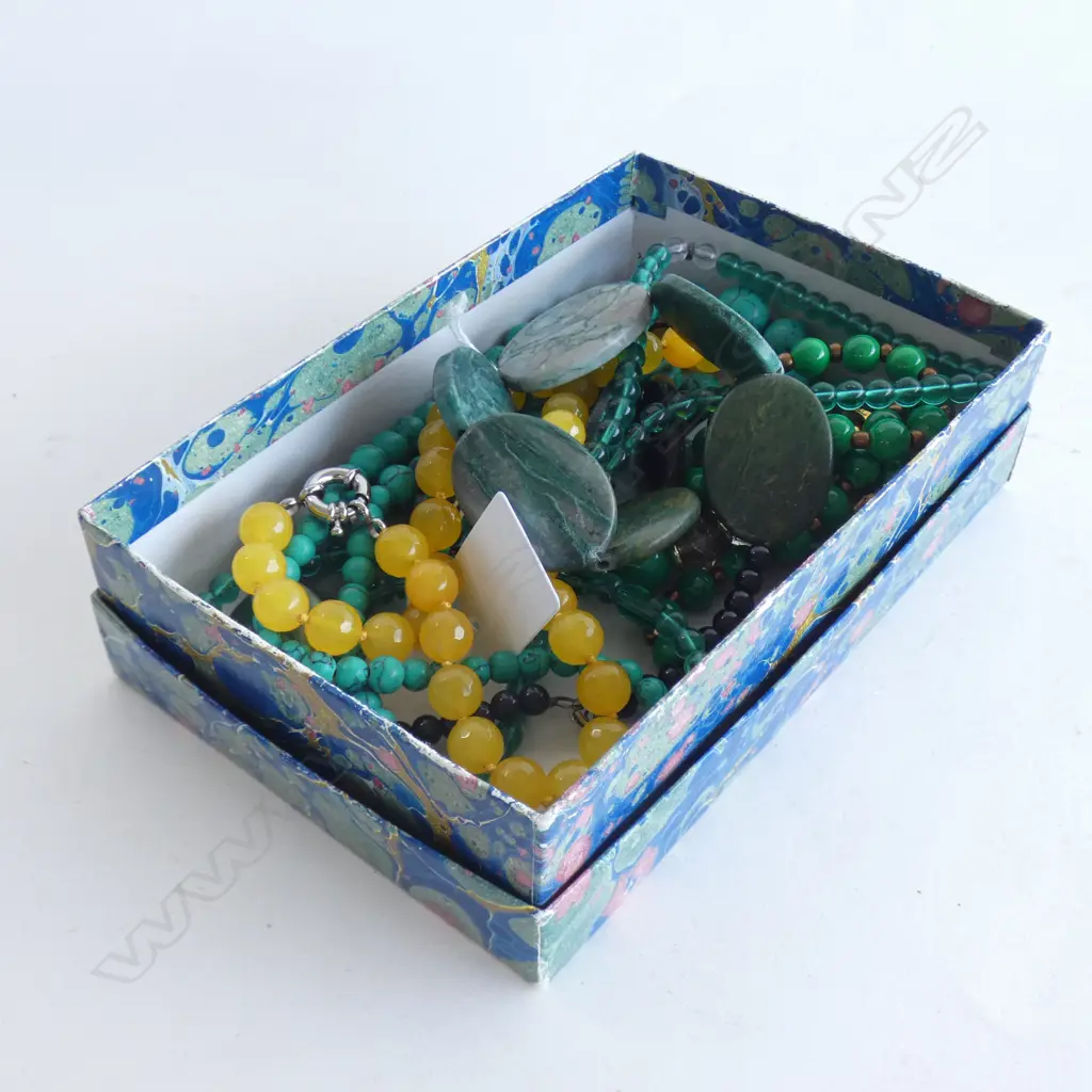 5 ORIENTAL BEAD NECKLACES; TURQUOISE ?, GREEN STONE ETC Image 1++