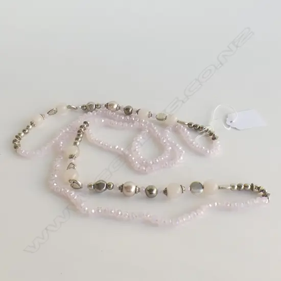 LONG SINGLE STRAND MIXED PINK STONE & SILVER NECKLACE 