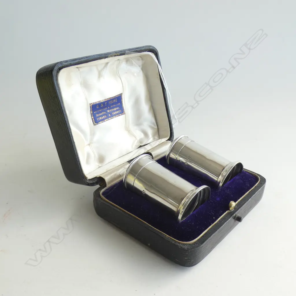STG SILVER SALT & PEPPER SHAKERS H 50MM - IN ORIGINAL BOX CHESTER 1905 41GMS a/f Image 1++