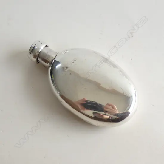 STG SILVER HIP FLASK H 110MM LONDON 1891  75GMS