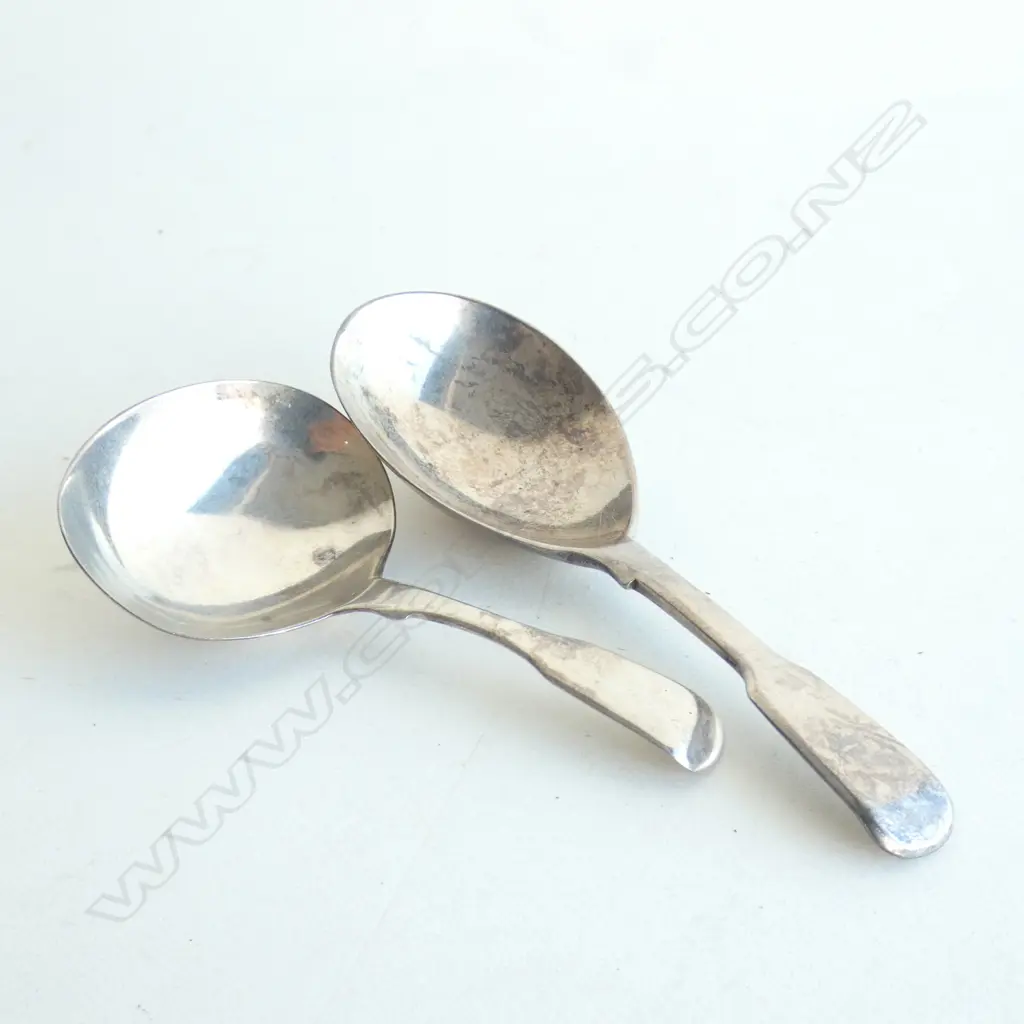 2 GEORGIAN SILVER CADDY SPOONS; LONDON 1829, 1836 Image 1++