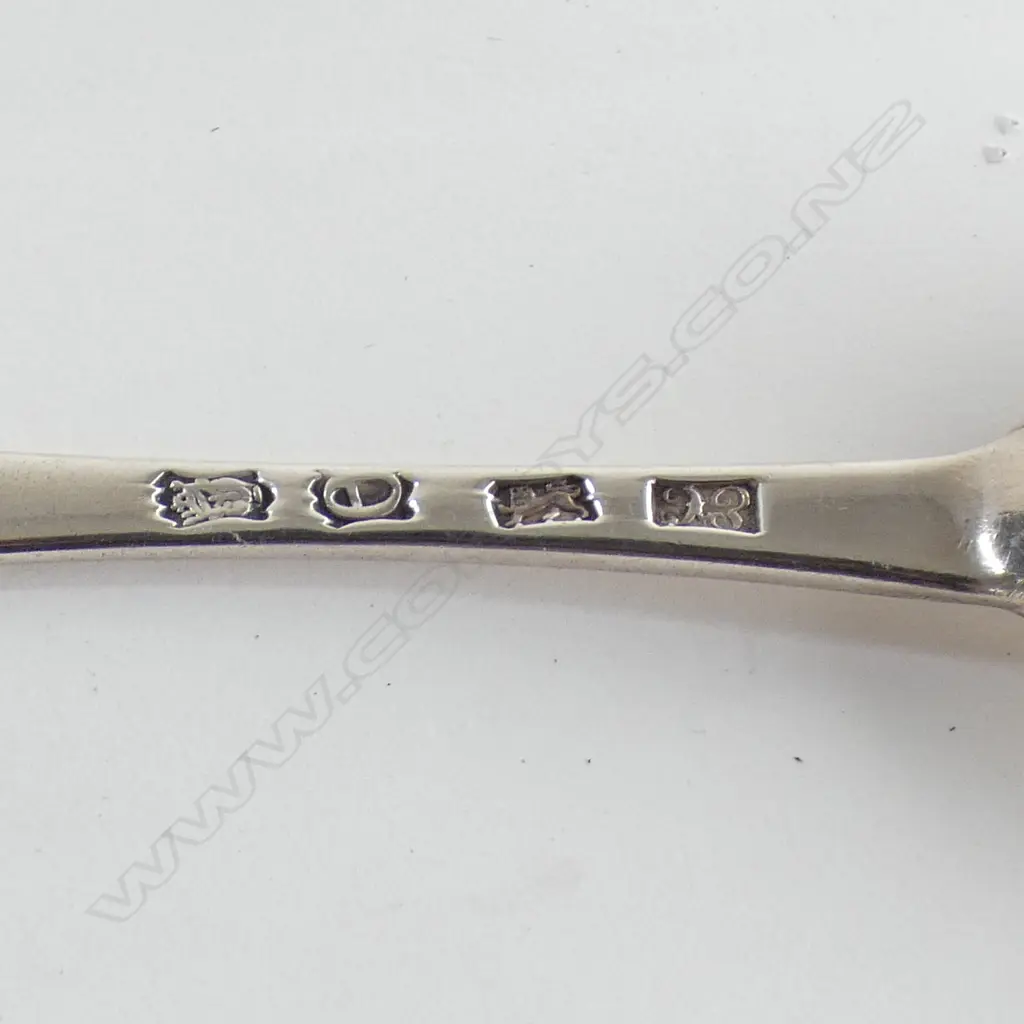 SILVER BOTTOM MARKED GEORGE II  TABLESPOON LONDON 1740 BY Ebenezer Coker 63gm Image 1++