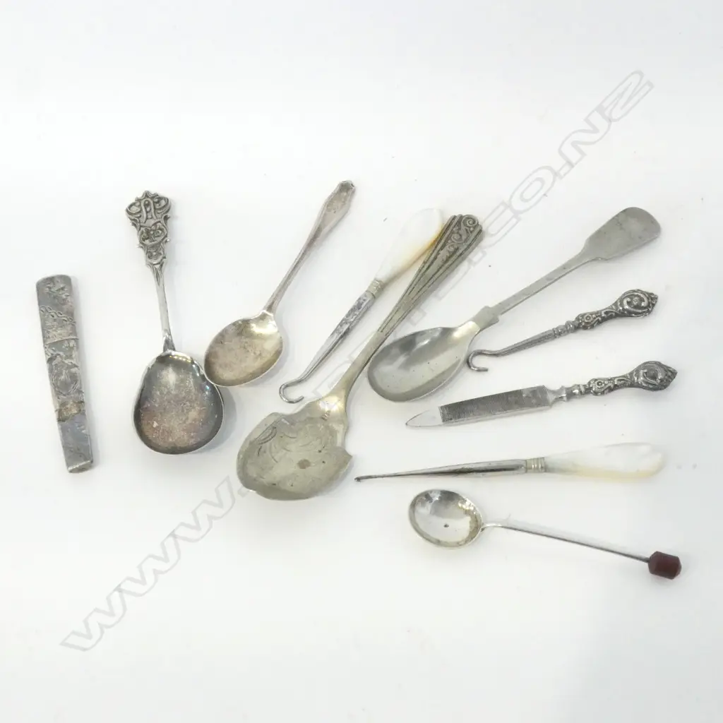 ASSORTED SILVER TEASPOONS & COLLECTABLES Image 1++