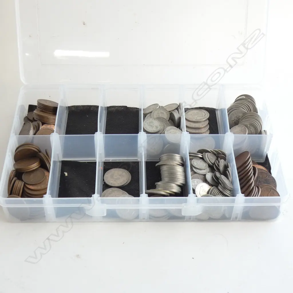 TRAY ASST. NZ VINTAGE COINS  Image 1++