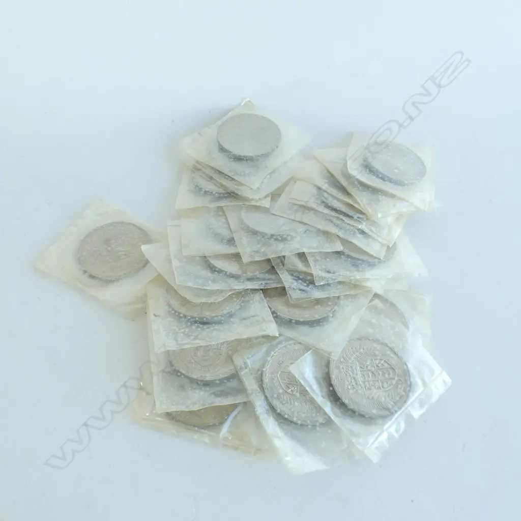 25 NZ MINT UNC 1967 $1 DOLLAR COINS Image 1++