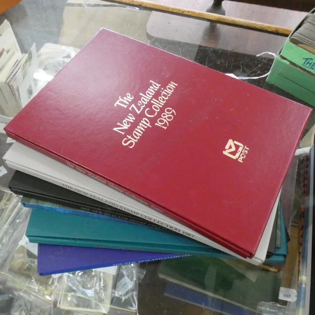 6 'THE NZ STAMP COLLECTION' BOOKS 1987 - 1992 Image 1++