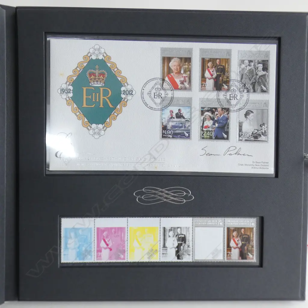 4 NZ STAMP BOOKS; 2000, HERITAGE, DIAMOND JUBILEE, TRANS-ANTARCTIC Image 1++