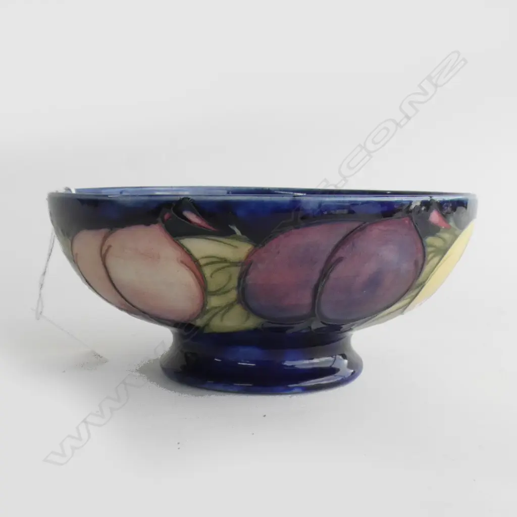 MOORCROFT PLUM BOWL Image 1++