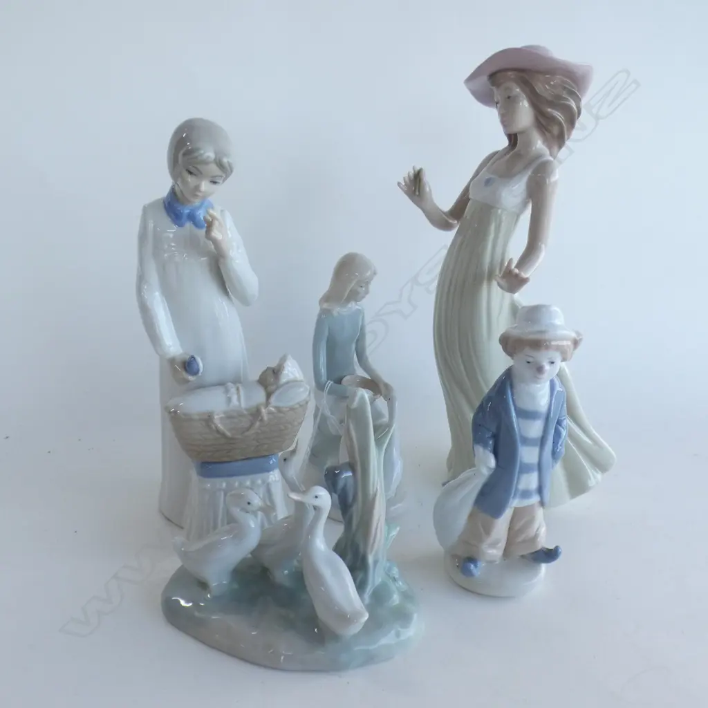 5 FIGURINES; 2 NAO (FLOWER MISSING) + 3 OTHER LLADRO STYLE Image 1++