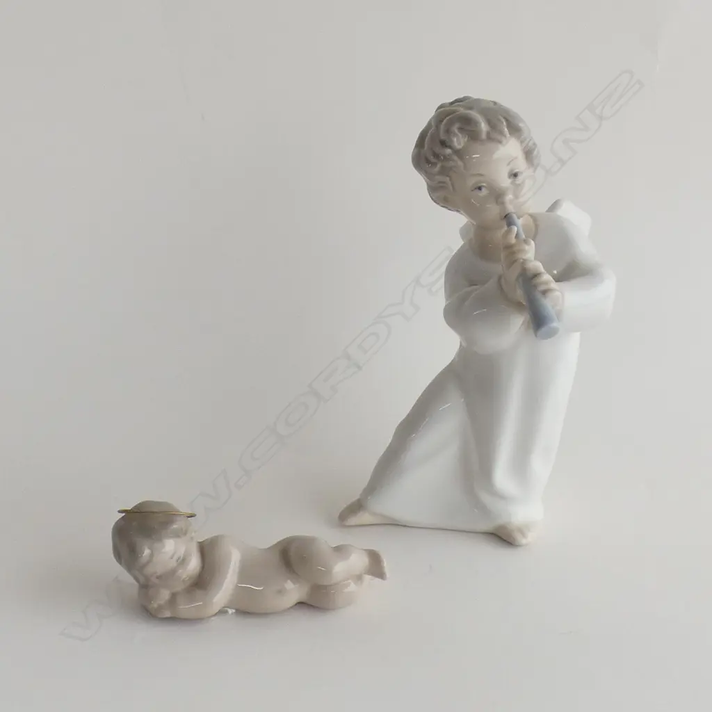 LLADRO ANGEL WITH FLUTE (H 170MM) + BABY WITH HALO (L 100M) Image 1++