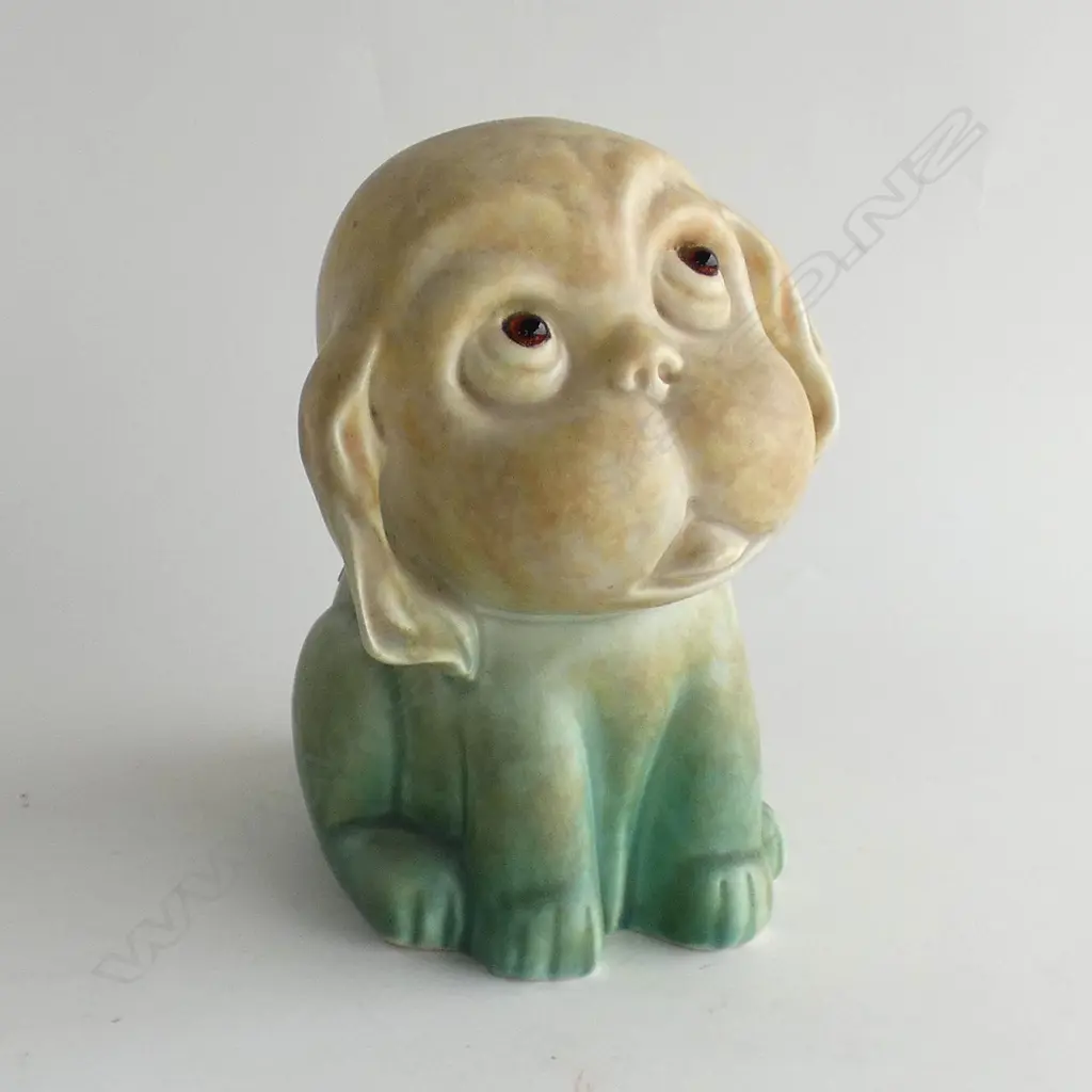CROWN DEVON GREEN & TAN BONZO DOG H 200MM Image 1++