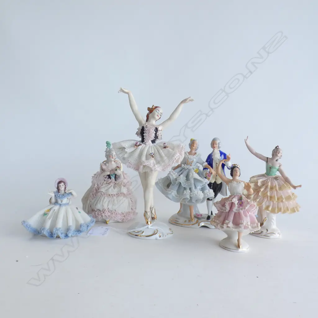 6 ASST. DRESDEN FIGURES H.180mm Image 1++