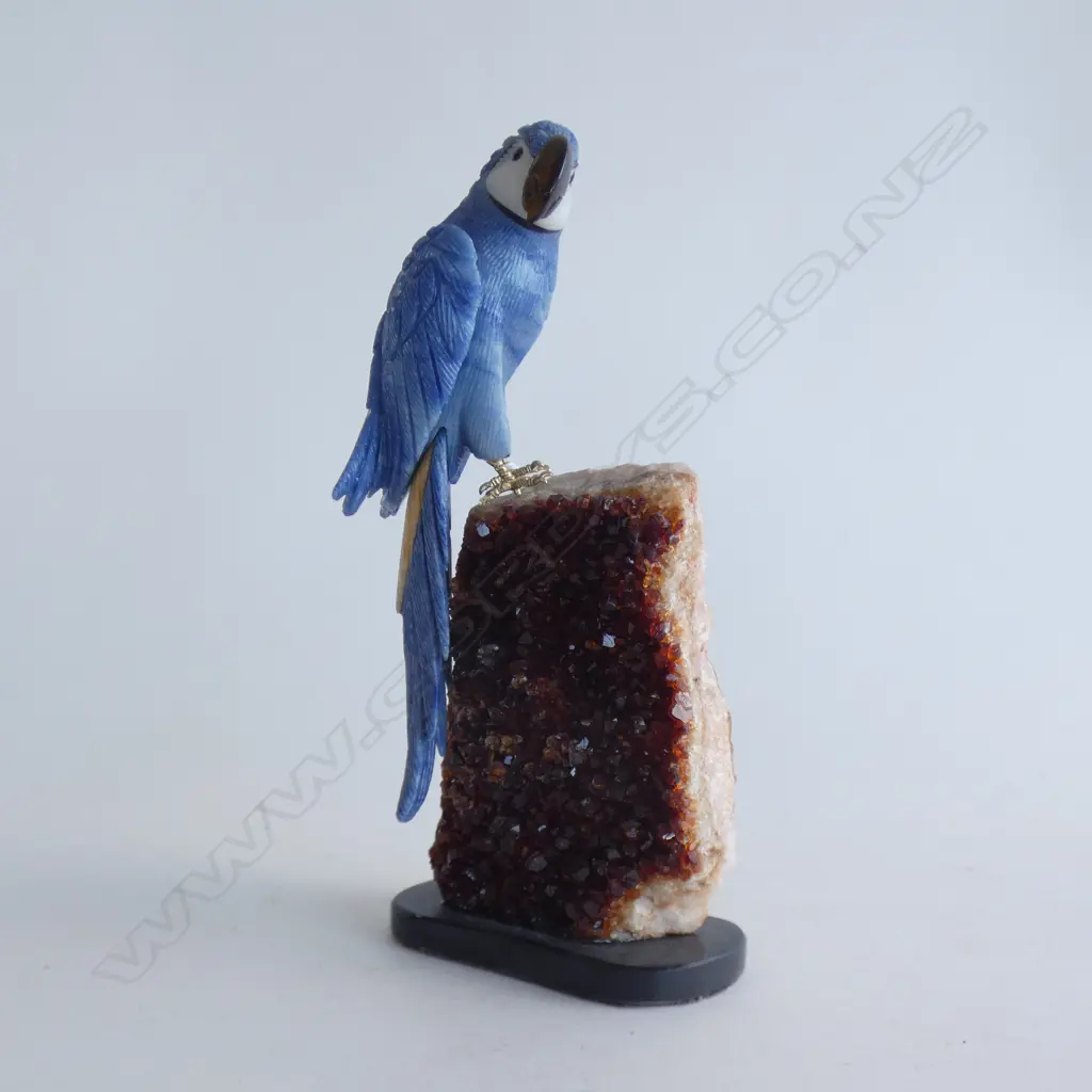 ROCK CRYSTAL CARVED PARROT ON CRYSTAL BASE H.220mm Image 1++