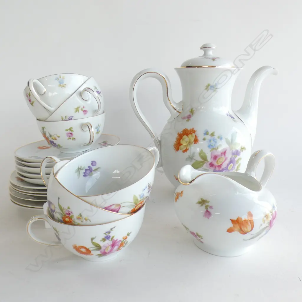 ROSENTHAL PART SET; COFFEE POT, MILK JUG & 5 TRIOS  + SPARES Image 1++