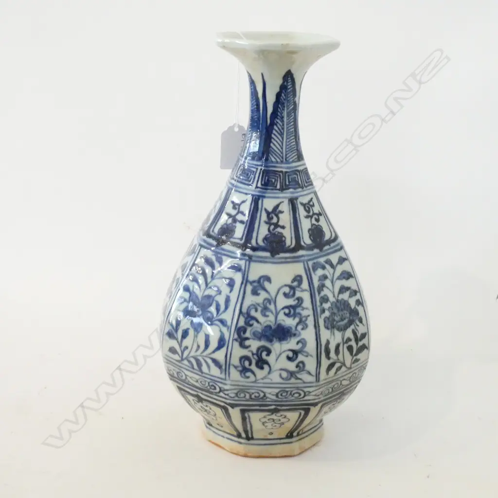 ORIENTAL B/W VASE H.310mm Image 1++