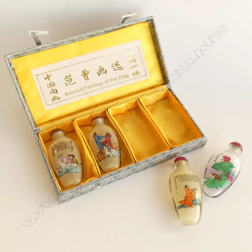 4 MINIATURE BOTTLES WITH SELECTED PAINTINGS OF FAN ZENG (H 80MM) IN ORIGINAL BOX Image 1++