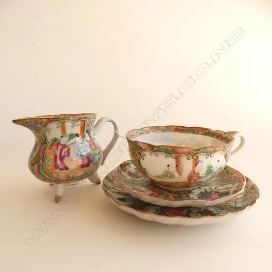 FAMILLE ROSE TRIO + JUG 