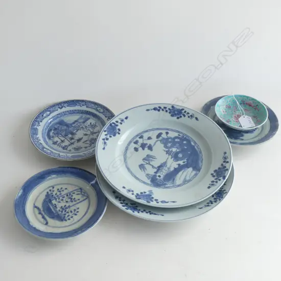 6 ANTIQUE CHINESE B/W PLATES (2 LARGEST 230mm dia BOTH w. HAIRLINES AF)