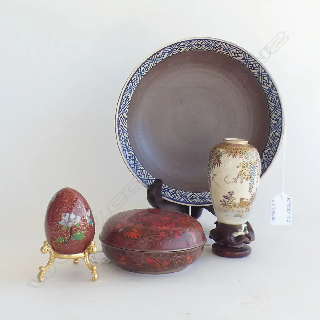 JAPANESE POTTERY DISH & STAND (DIA 180MM), SM SATSUMA VASE & STAND, CLOISONNE LIDDED BOX (DIA 100MM) + EGG W STAND Image 1++
