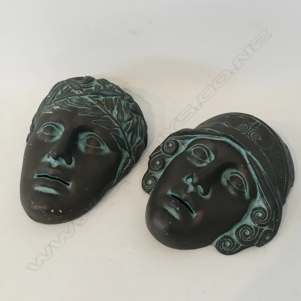 PR CERAMIC CLASSICAL WALL PLAQUE HEADS H.230mm Image 1++