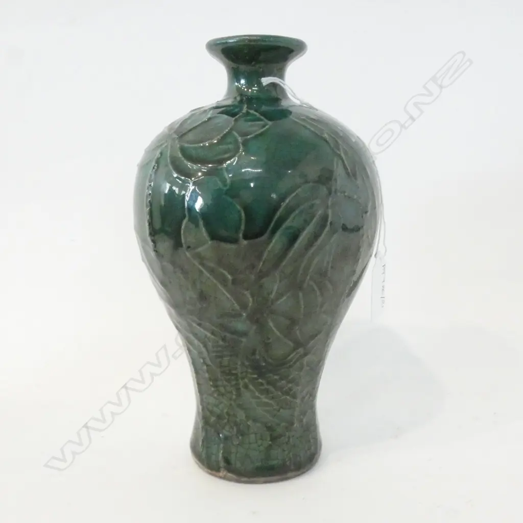 GREEN GLAZED ORIENTAL VASE H.220mm Image 1++