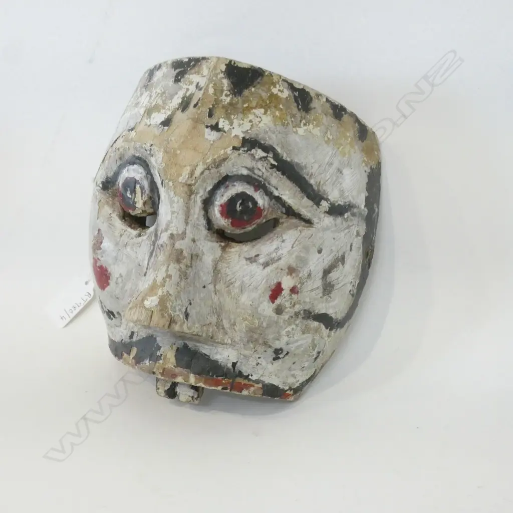 CARVED WOODEN  MASK H.165mm Image 1++