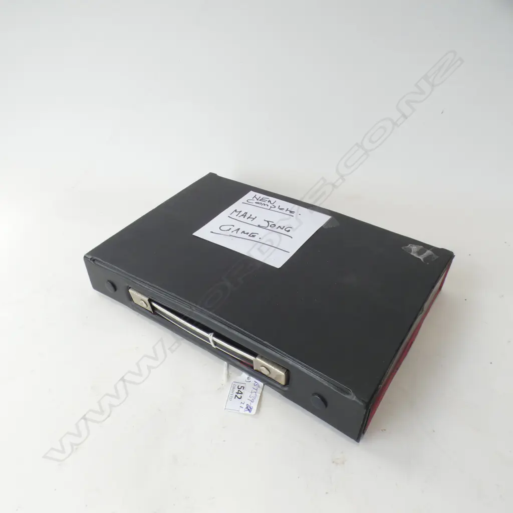 MAH JONG CASED SET Image 1++