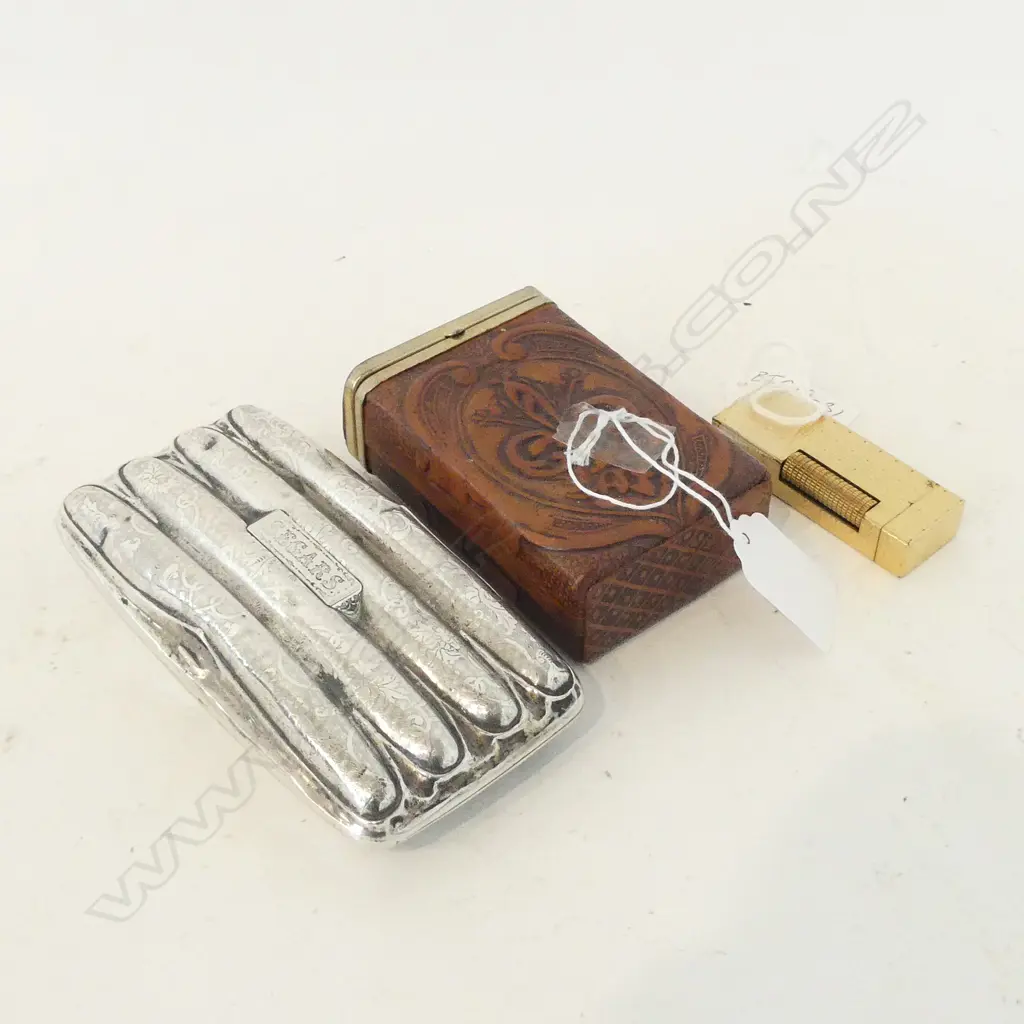 3 SMOKING RELATED ITEMS; SILVER POCKET CIGAR CANE, DUNHILL LIGHTER & CIG CASE Image 1++