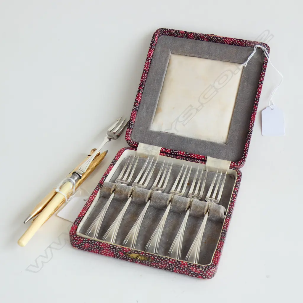 FLATWARE & WRITING INSTRUMENTS, PICKLE & CAKE FORKS, PROPELLING PENCIL & PEN Image 1++