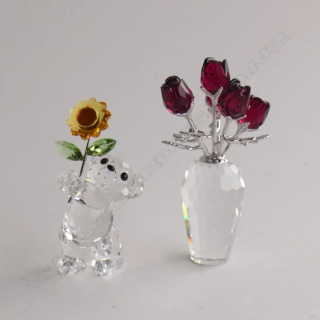 SWAROVSKI CRYSTAL VASE OF ROSES (H70MM) & TEDDY BEAR WITH FLOWER (H60MM) BOTH IN ORIGINAL BOXES Image 1++