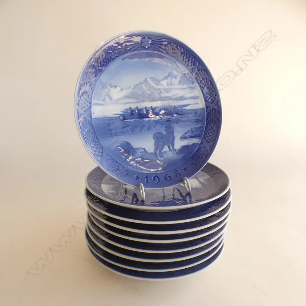 9 ROYAL COPENHAGEN CHRISTMAS PLATES 185mm dia Image 1++